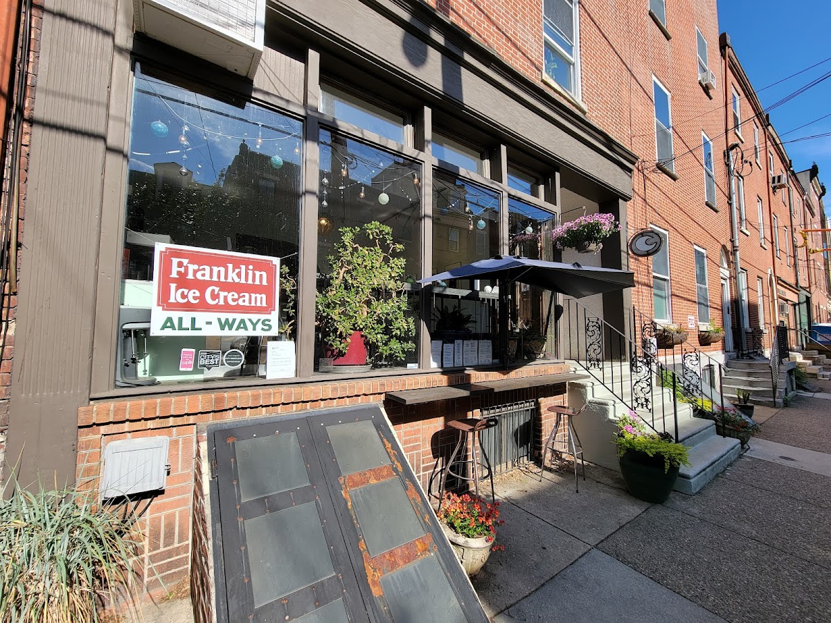 Chapterhouse Café & Gallery-1